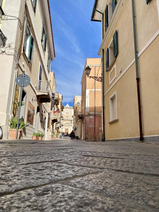 Homey Experience - Cosy Dream Apartment La Maddalena (Sassari) Ngoại thất bức ảnh